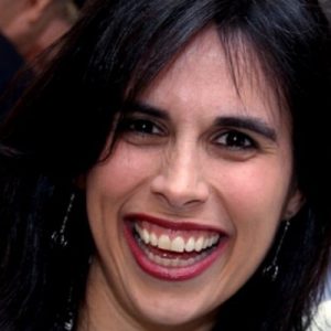 Dra. Viviane Cordeiro Veiga
